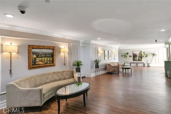 Woodland Hills, CA 91367,21650 Burbank BLD 111