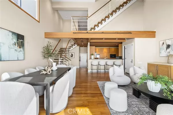 Newport Beach, CA 92663,7008 W Oceanfront