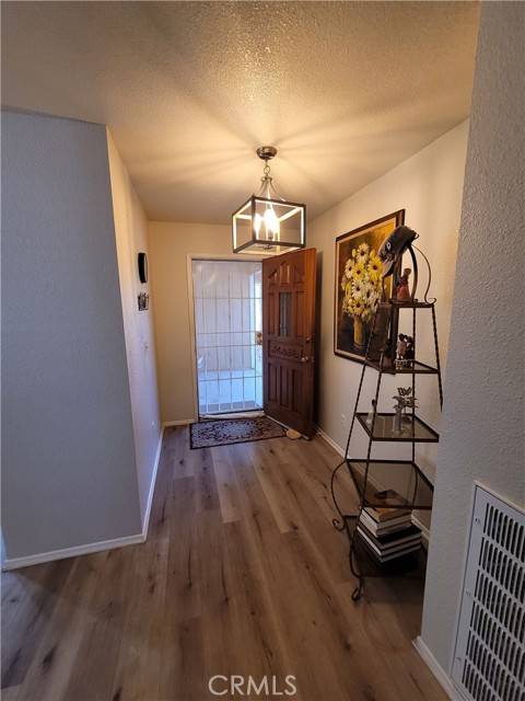 Apple Valley, CA 92307,21291 Ramona AVE