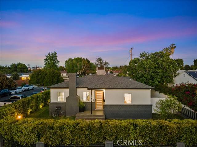 6956 Corbin AVE, Reseda, CA 91335