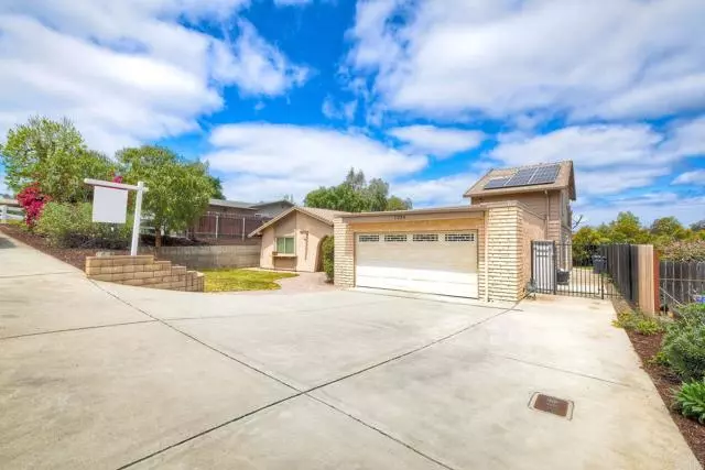 1036 La Solana DR, Fallbrook, CA 92028