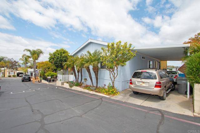 Fallbrook, CA 92028,1455 Alturas 146