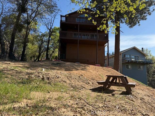 Crestline, CA 92325,373 Davos DR