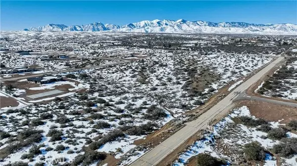 Phelan, CA 92371,9077 Mesquite ST