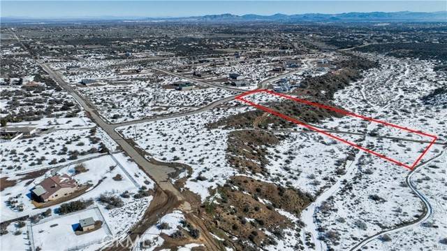7737 Arrowhead RD, Phelan, CA 92371