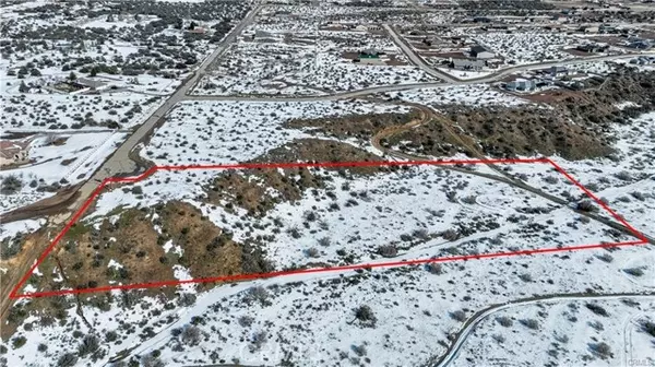 7727 Capelin RD, Phelan, CA 92371