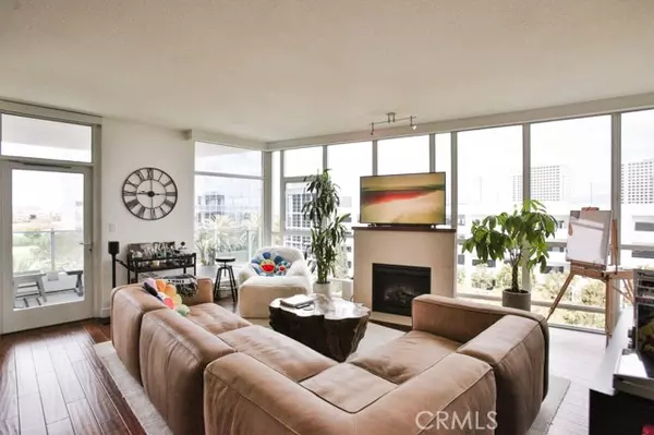 Irvine, CA 92612,3141 Michelson DR 602