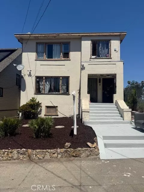 2445 10th AVE, Oakland, CA 94606