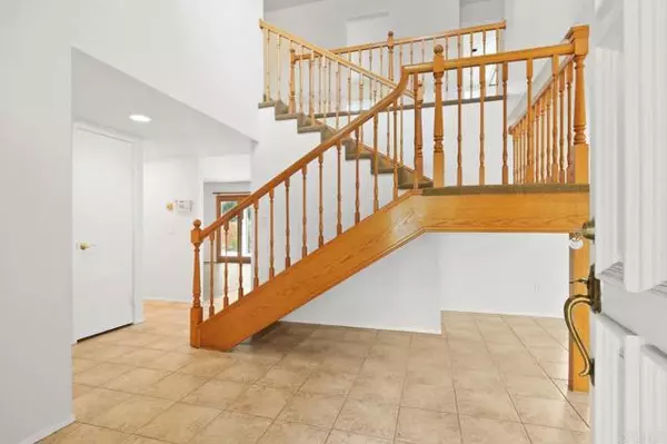 Bonita, CA 91902,5441 Annie Laurie LN