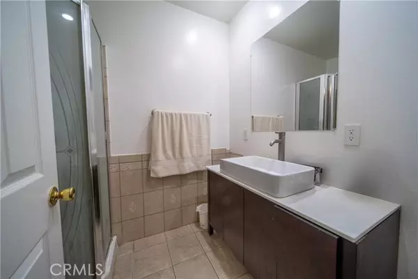 Downey, CA 90241,7033 Stewart And Gray RD 6