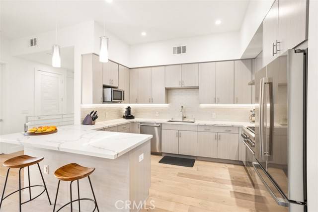 4322 Gentry AVE 104, Studio City, CA 91604