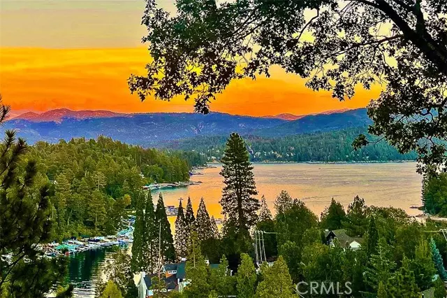 Lake Arrowhead, CA 92352,27550 North Bay RD