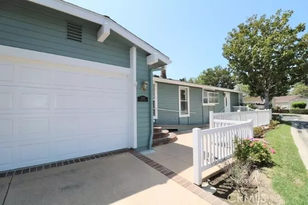 Santa Ana, CA 92705,2545 Shadow Lake 127