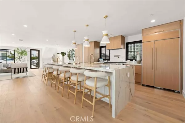 Newport Beach, CA 92662,214 Abalone AVE