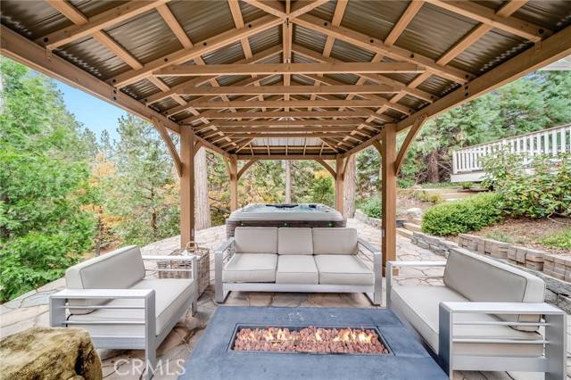 26122 Augusta DR, Lake Arrowhead, CA 92352