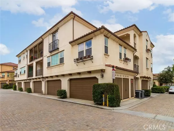 418 Maravilla LN, Brea, CA 92823