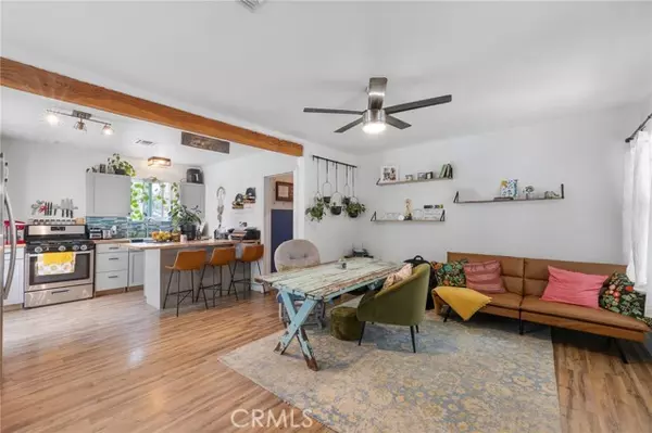 Panorama City, CA 91402,8036 Hazeltine AVE