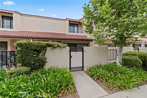 18130 Oxnard ST 71, Tarzana, CA 91356