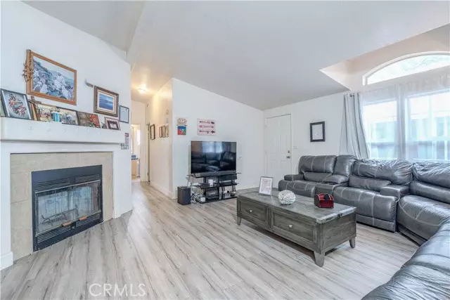 124 Sumac LN, Fountain Valley, CA 92708