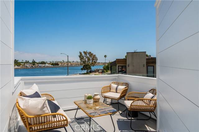 Long Beach, CA 90803,383 Marina Park LN