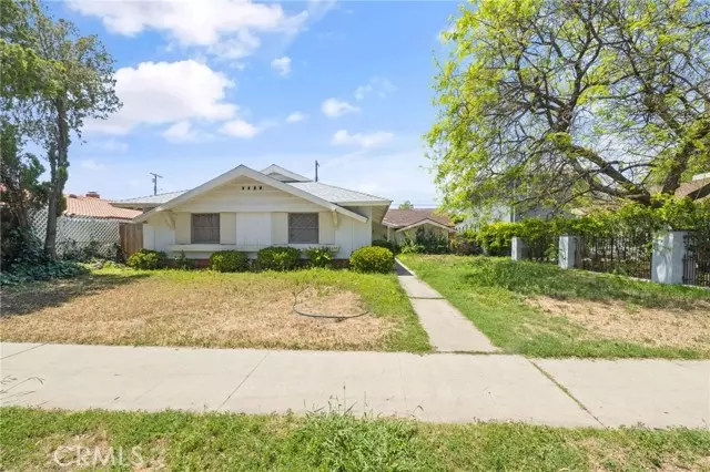 10139 Hayvenhurst AVE, North Hills, CA 91343