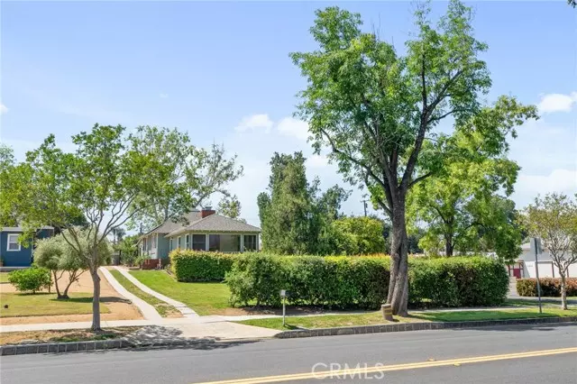 1000 E Colton AVE, Redlands, CA 92374