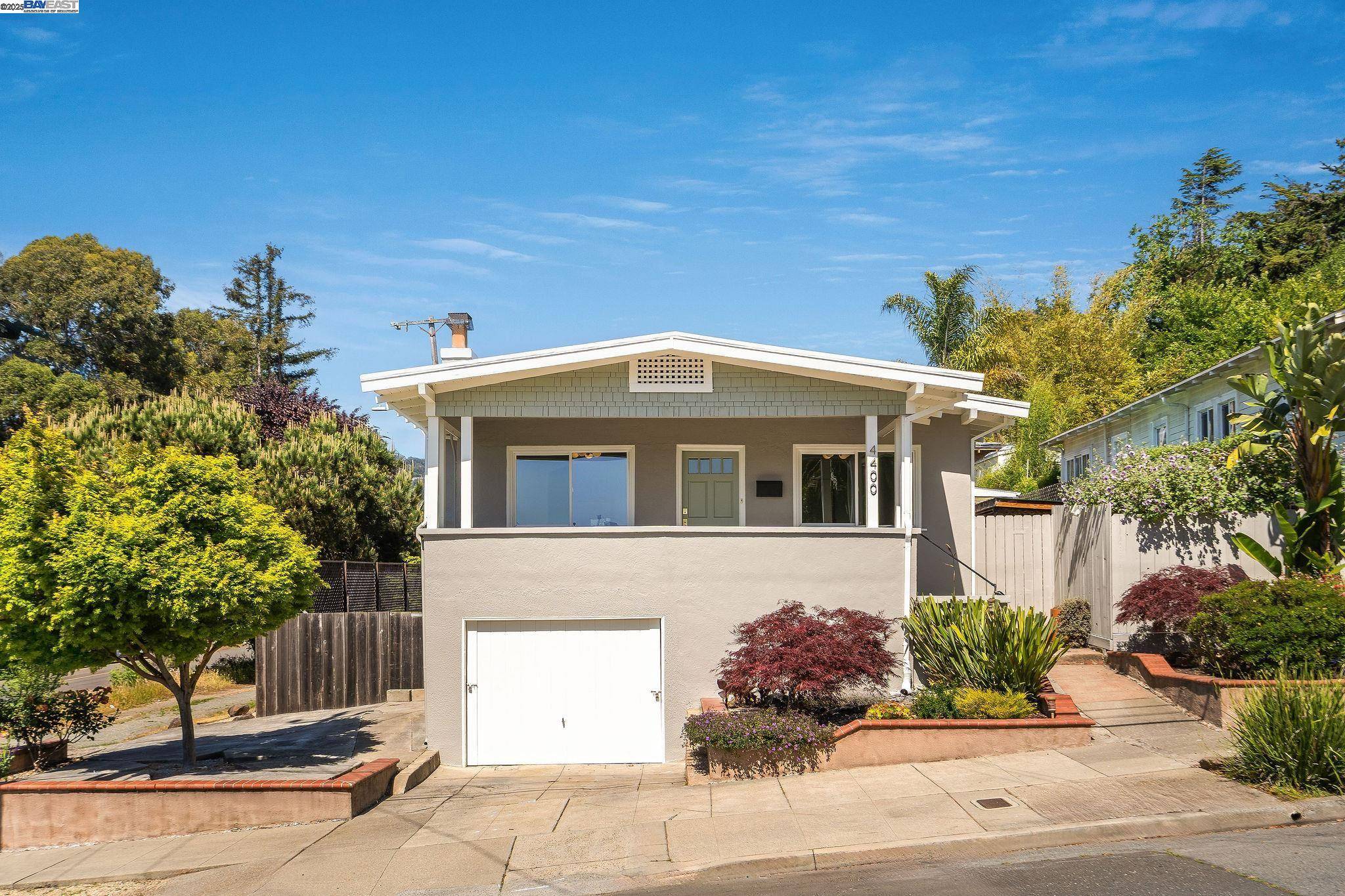 Oakland, CA 94619,4400 Virginia Ave