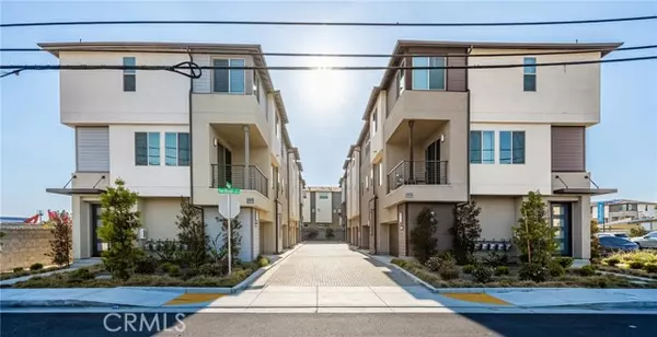 Placentia, CA 92870,1590 E Hermosa 3