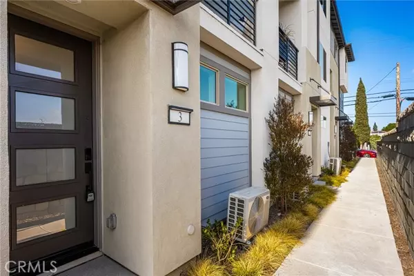 Placentia, CA 92870,1590 E Hermosa 3