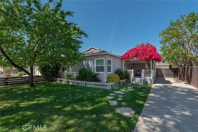 17557 Gilmore ST, Lake Balboa, CA 91406