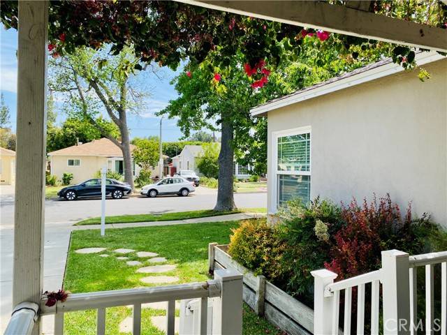 Lake Balboa, CA 91406,17557 Gilmore ST
