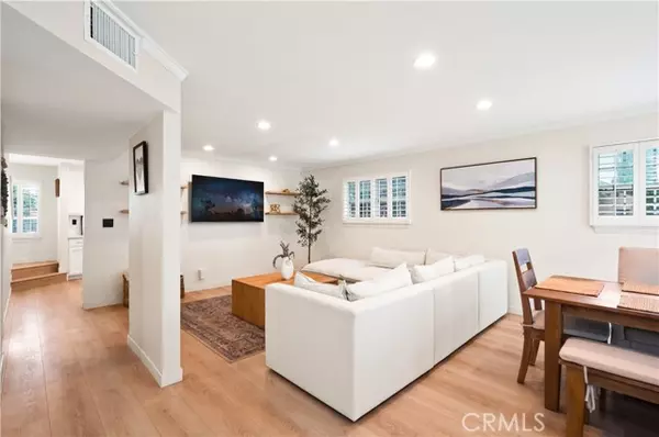 Lake Balboa, CA 91406,7300 Balboa BLD A