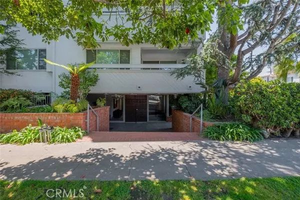 930 California AVE 105, Santa Monica, CA 90403