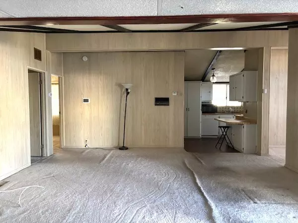 Yucca Valley, CA 92284,7425 Church ST 111