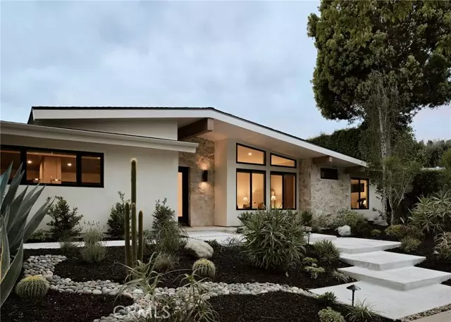 23530 Clarendon ST, Woodland Hills, CA 91367
