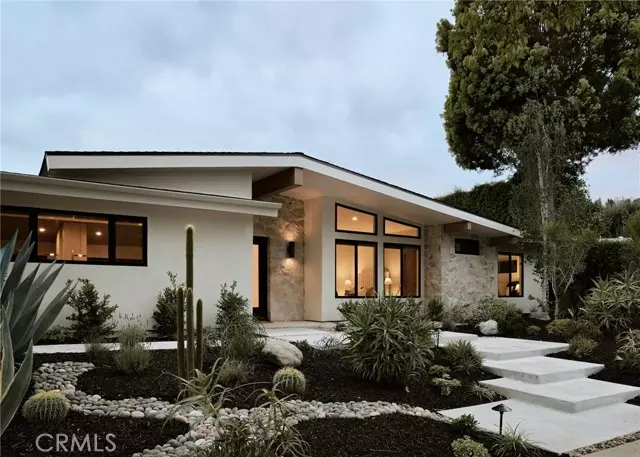 Woodland Hills, CA 91367,23530 Clarendon ST