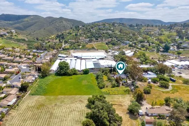 1932 Victory DR, Vista, CA 92084