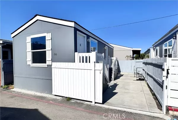 Van Nuys, CA 91405,7560 Woodman PL 66