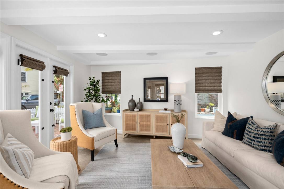 Newport Beach, CA 92661,309 Lindo AVE
