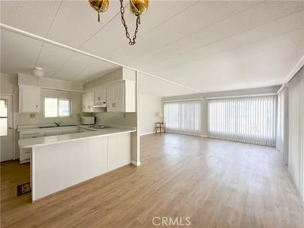 Huntington Beach, CA 92648,80 Huntington ST 707
