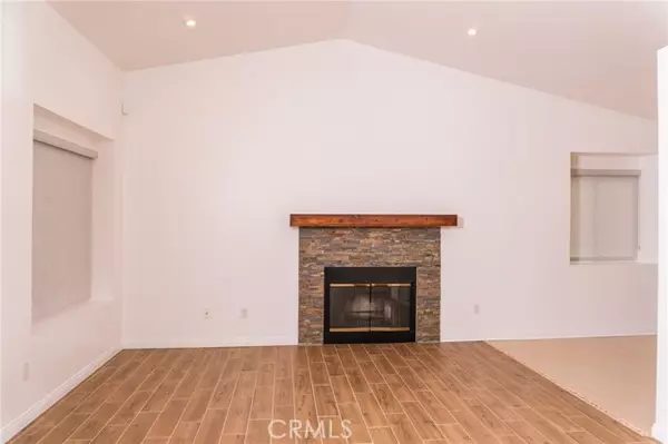 Temecula, CA 92591,39586 Oak Cliff DR