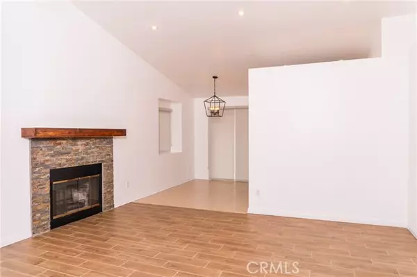 Temecula, CA 92591,39586 Oak Cliff DR