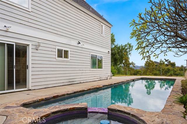 El Cajon, CA 92021,2229 Crest DR