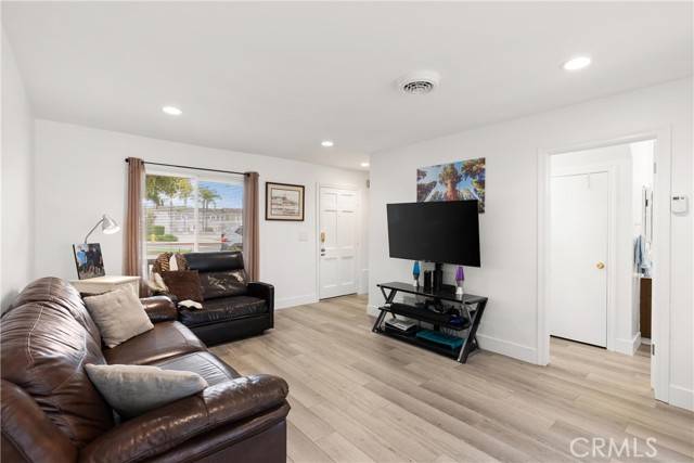 Costa Mesa, CA 92626,157 Yorktown LN