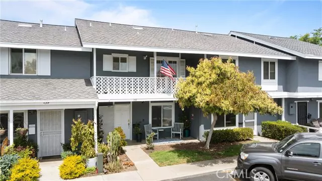 157 Yorktown LN, Costa Mesa, CA 92626