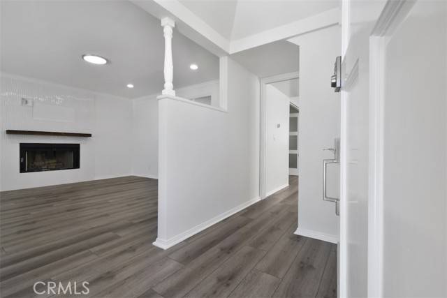 Woodland Hills, CA 91367,23648 Emelita ST