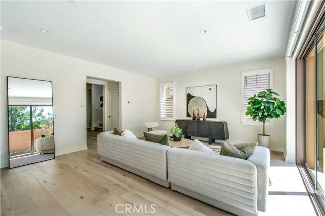 Irvine, CA 92602,118 Tritone
