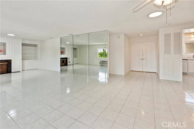 Laguna Woods, CA 92637,2355 Via Mariposa 3F