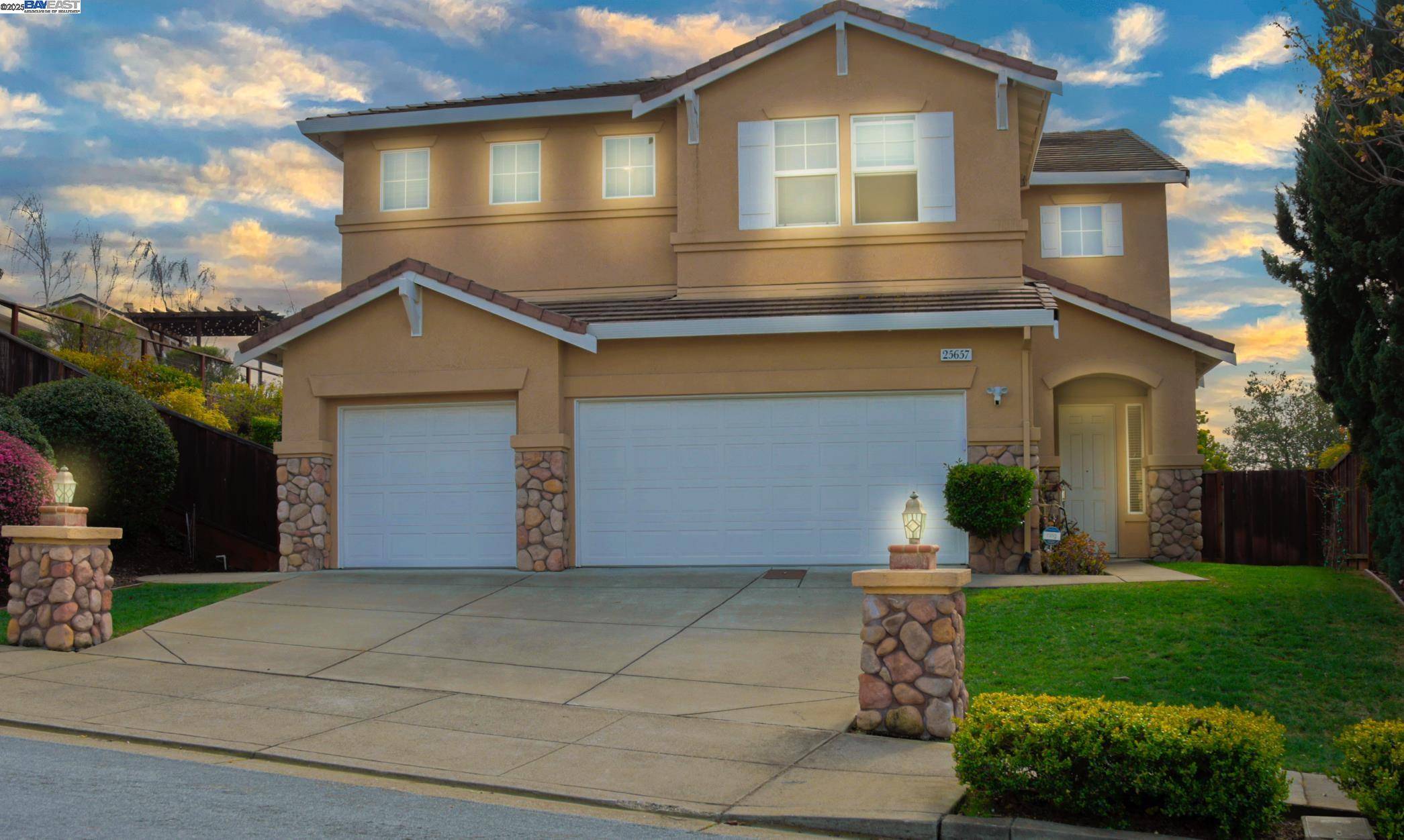 Castro Valley, CA 94552,25657 Crestfield Dr