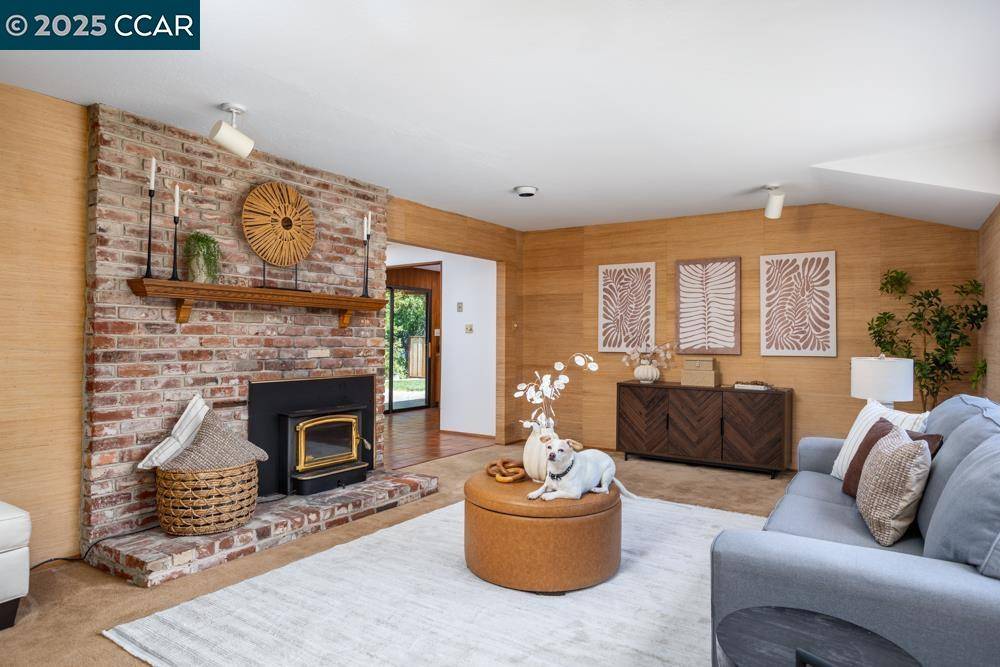 Walnut Creek, CA 94595,216 Castle Glen Rd